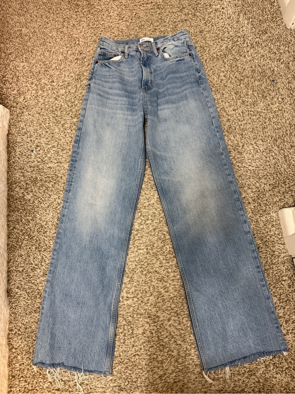 Zara Wide-Leg Raw Hem Jeans – Size US 6